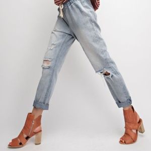 Lightwash Boyfriend Drawstring Distressed Jeans